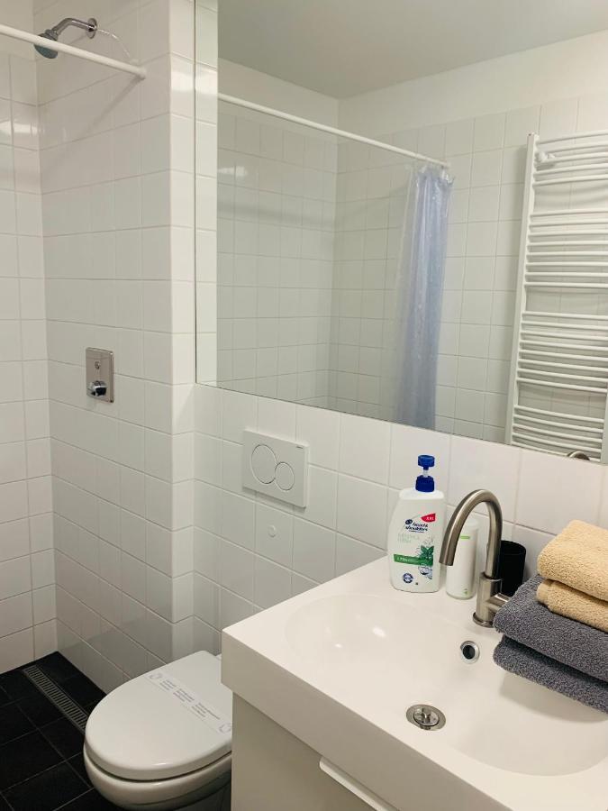 Cozy Friendly Place With Free Parking Praha Bagian luar foto