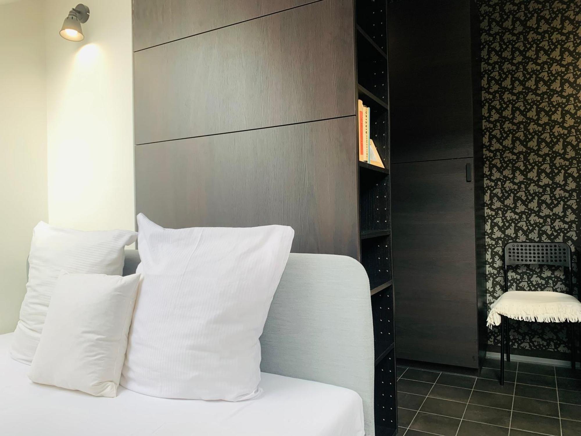 Cozy Friendly Place With Free Parking Praha Bagian luar foto